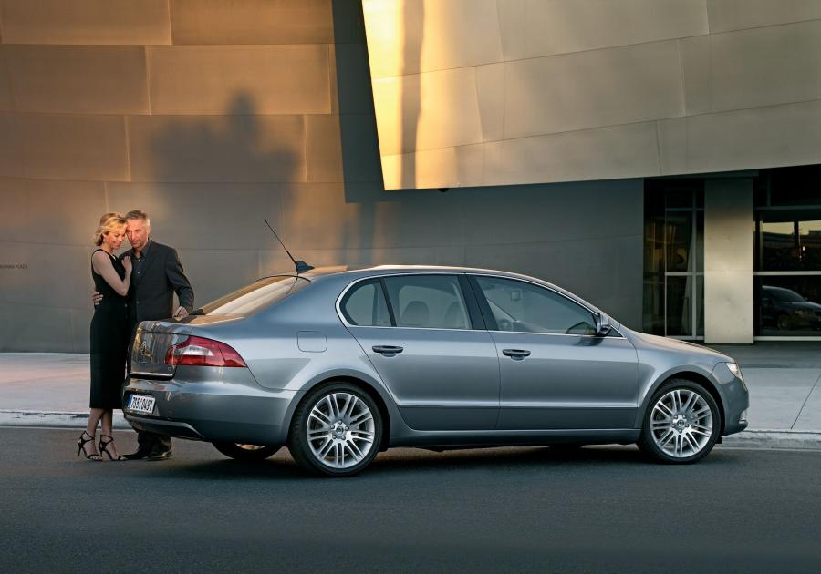  Skoda Superb 2008 года  (фото 13 из 131)